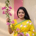 Sunshine Yellow Bengali Handloom Saree with Floral Motifs